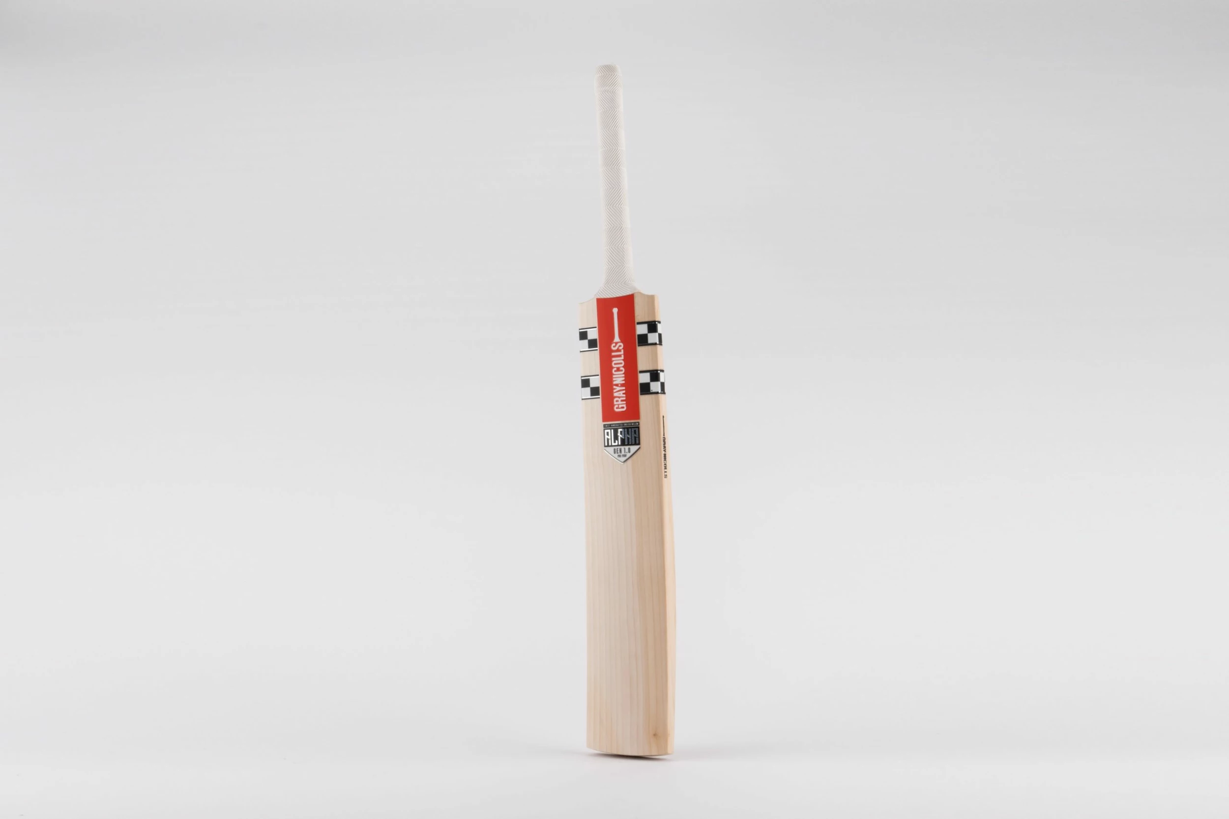 GRAY-NICOLLS Gray Nicolls Alpha 1.0 150 Junior Cricket Bat 3 GRAY-NICOLLS Gray Nicolls Alpha 1.0 150 Junior Cricket Bat - Image 3